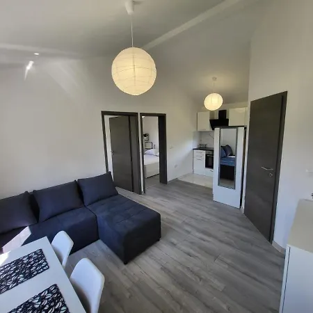 Apartment Lana Surrounded By Nature
