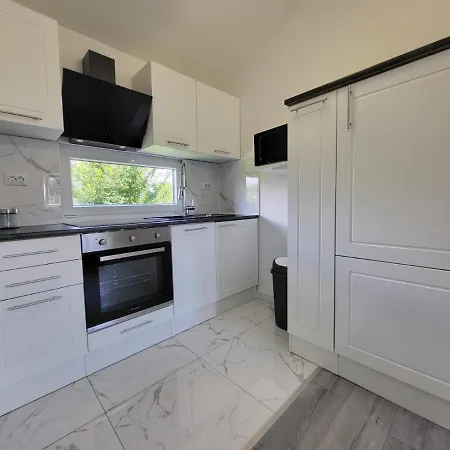Apartment Lana Surrounded By Nature Bibinje