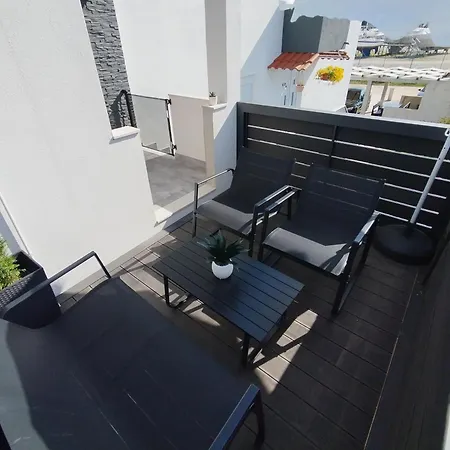 Lana Surrounded By Nature Apartment