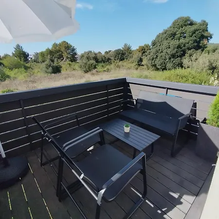 Apartment Lana Surrounded By Nature Bibinje